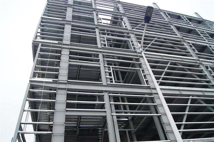 安达高层钢结构的支撑布置与构造需要符合哪些规范